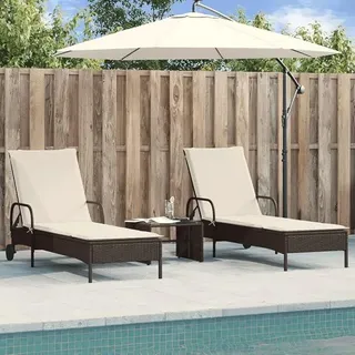 2er Set Sonnenliegen mit Rollen, Braun Poly Rattan Gartenliege, Verstellbare Rückenlehne & Cremeweiße Kissen, UV-beständig - Braun