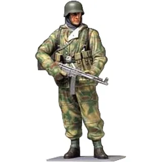 TAMIYA 300036304-1:16 WWII Figur Deutsche Infanterie Soldat Winter, unlackiert, Grün