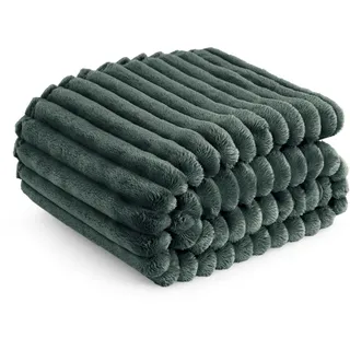 BEDSURE Kuscheldecke Flauschig - Wolldecke & Fleecedecke, Sofadecke, Weiche Warme Grobe Korddecke für Zimmer Deko, Wohn- & Kuscheldecken, Tagesdecke, Dunkelgrün, 150 x 200 cm