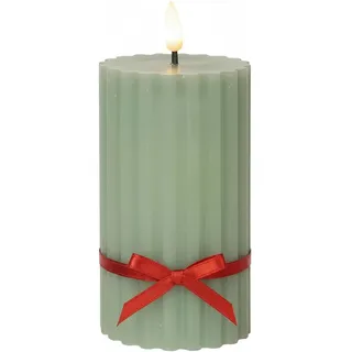 Star LED-Stumpenkerze Grün 15x7,5 cm – Flackernde LED-Kerze aus echtem Wachs für den Innenbereich, Timerfunktion, batteriebetrieben und realistische Flammenoptik, sichere Dekoration