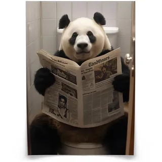 Muralo Poster für Badezimmer WC Panda auf Toilette mit Zeitung Abstraktion 50x70cm , Braun, Weiß, Beige, Grau, Schwarz , Papier , Tiere, Abstrakt , Rechteckig , 50x70x70 cm , Bilder & Rahmen, Bilder, Sonstige Wandbilder