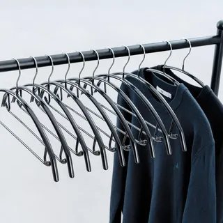 Cocomaya Kleiderbügel aus Metall, 20 Stück,schwarz, 42 cm, Anti-Rutsch-Gummibeschichtung verhindert Schulterbeulen & Abdrücke, für Pullover, T-Shirts, Hemden und Hosen