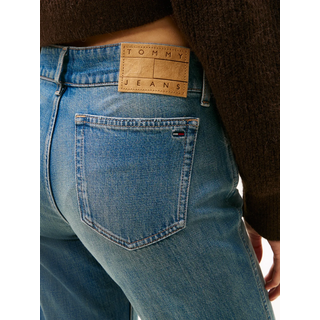 Bootcut-Jeans TOMMY JEANS "SIA LOW BOOTCUT", Damen, Gr. 28, Länge 30, denim medium, Denim/Jeans, Obermaterial: 100% Baumwolle, Abriebeffekte, bootcut fit knöchellang, Jeans Bootcut-Jeans