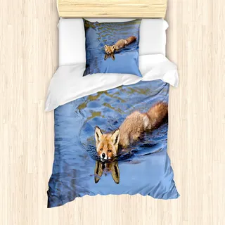 ABAKUHAUS Fuchs Mantele, Fox Schwimmen im Fluss, Milbensicher Allergiker geeignet mit Kissenbezügen, 135 cm x 200 cm - 80 x 80 cm, Blassblau Braun Creme - Braun