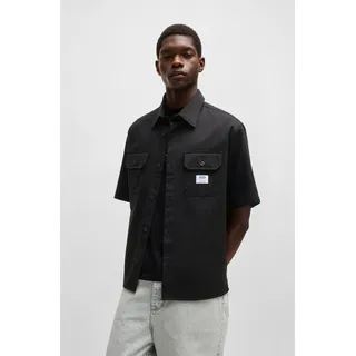 Kurzarmhemd HUGO BLUE "Ekyno", Herren, Gr. L, N-Gr, schwarz (schwarz001), Twill, Obermaterial: 100% Baumwolle, kontrastfarbene Details, unifarben, weit hüftlang, hoch geschlossener Ausschnitt, eingesetzt,weit abgesteppte Kante, Hemden Kurzarmhemd, mit kontrastfarbenem Logo-Badge auf der Brust