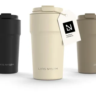LARS NYSØM Thermo Kaffeebecher to go 500ml | Travel Mug 0,5 Liter mit Isolierung | Auslaufsicherer Edelstahl Thermobecher für Kaffee und Tee unterwegs | Teebecher (Almond Beige, 500ml)