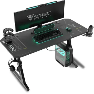 SENSE7 Ergonomischer Gamingtisch PC-Tisch Kohlefaseroberfläche 140x60cm | Kopfhörerhaken, Getränkehalter, Controllerhalter, PC Arbeitsplatz, Spielzimmer und Homeoffice, für Erwachsene