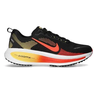 Nike Vomero 18 Herren Black/Lightning Crimson/Topaz Gold/Bright Crimson 45,5