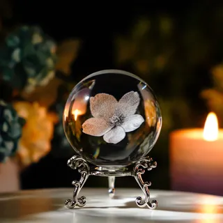 HDCRYSTALGIFTS Briefbeschwerer mit 3D-Gravur, Blume, Kristallkugel, Briefbeschwerer mit versilbertem Ständer, 60 mm, Glaskugel für Heimdekoration (Kirschblüten)