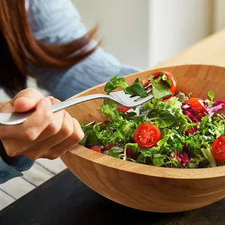 Ovale Salatschüssel aus Bambus - Natürlich, leicht zu reinigen