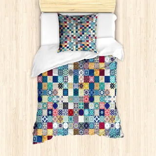 ABAKUHAUS marokkanisch Mantele, Aufwändige Patchwork-Motiv, Milbensicher Allergiker geeignet mit Kissenbezügen, 135 cm x 200 cm - 80 x 80 cm, Mehrfarbig