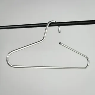 Spinder Kleiderbügel SPINDER DESIGN "Victorie", grau (aluminiumfarben), B:42cm H:21,5cm T:1cm, Metall, Kleiderbügel, Kleiderbügel, Breite 42 cm