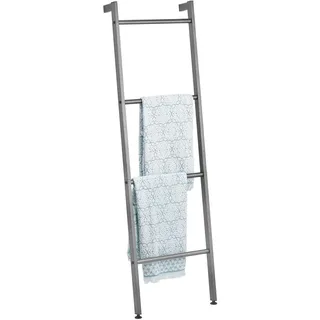 mDesign freistehende Handtuchleiter für das Badezimmer – Handtuchständer mit 4 Ebenen aus Metall – Handtuchhalter für Badetücher, Kleidung oder Zeitungen – Graphitgrau