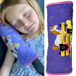 HECKBO Auto Schlafkissen für Kinder Mädchen Jungen - Pferd Bauernhof - maschinenwaschbar – kuschelweich - Auto Gurtkissen, Gurtschoner, Gurtschutz Sitzerhöhung, Auto Kissen, Reisekissen, Urlaub