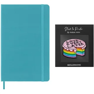 Moleskine Classic Notizbuch + Pride Cake Sticker Patch, Liniertes Notizbuch mit festem Einband 13x21cm Farbe Blue Reef, Patch entworfen von Ashton Attzs 5x5cm