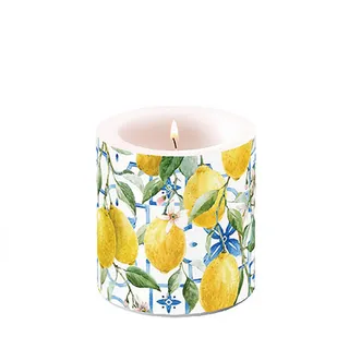 Stumpenkerze Paraffin 7,5x9cm mit Zitronen Muster - 35h Brenndauer & Duftneutral - Tischkerze Blockkerze Zylinderkerze - Kerzendeko für Frühling Sommer Garten - Dekokerze Mediterran Gelb Weiß