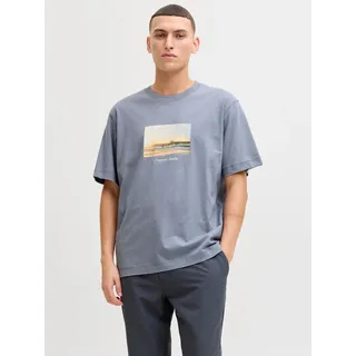 T-Shirt JACK & JONES "JORNORREBRO PHOTO TEE SS CREW NECK", Herren, Gr. M, tradewinds, Jersey, Obermaterial: 100% Baumwolle, bedruckt, relaxed fit normal, Rundhals, Shirts T-Shirt, Baumwolle, relaxed fit