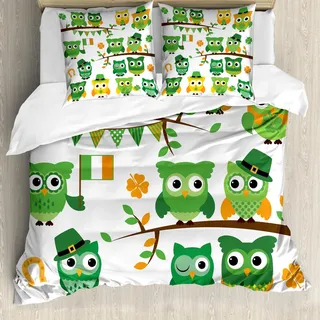 ABAKUHAUS St. Patrick Tag Bettbezug Set, Irische Eulen mit Kobold-Hüten auf Baum-Shamrock verlässt Hufeisen, 155 x 220 cm + 80 x 80 cm, Grün und Weiß