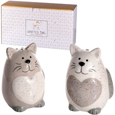 SPOTTED DOG GIFT COMPANY - Salz- und Pfefferstreuer im Katzen-Design - aus Keramik - Geschenk für Katzenliebhaber - Weißer und grauer Streuer mit Herz-Motiv - 2er-Set