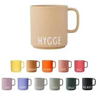 Design Letters Kaffeebecher Porzellan Beige HYGGE| Dekorativ Kaffeetasse | Personalisierte Geschenke, Hochzeitsgeschenk | Schöne Tassen | Tasse mit spruch | Tasse Lieblingsmensch 250 Ml