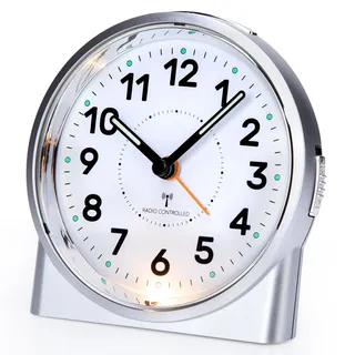 VIVILINEN Funkwecker Analog ohne Ticken mit Nachtlicht & Auto-DCF-Signal | Analoger Wecker mit 5-Min Schlummer & Leuchtzeigern, Reisewecker Funk, 11.5cm Kompaktdesign, Einfache Bedienung, Silber
