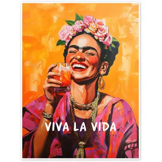 Carina Artspace Viva La Vida Frida Poster 60 x 80 cm | Mexikanische Lebensfreude & Pop Art | Frida Kahlo mit Blumenkranz und Cocktail in leuchtendem Pink, Orange & Rot