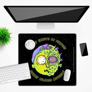 Ert Group Original Rick and Morty Schreibtischunterlage, offiziell lizenziert, Motiv 010 Black, rutschfest, 50 x 45 cm