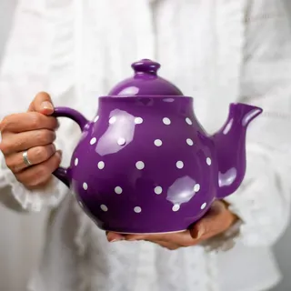 City to Cottage® - Teekanne für 4-6 Tassen | Lila und Weiß | Polka Dots | Handgemacht | Teekanne Keramik Geschirr | 1,7 Liter