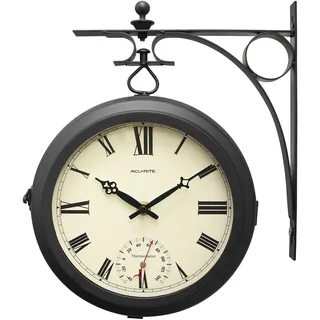 AcuRite 75140M Große doppelseitige Hängeuhr für drinnen und draußen mit 360-Grad-Drehfunktion, Eisenrahmen, Glaslinse, Quarzkristall-Uhrwerk, wetterfestes hochwertiges Thermometer, 23 cm, Schwarz