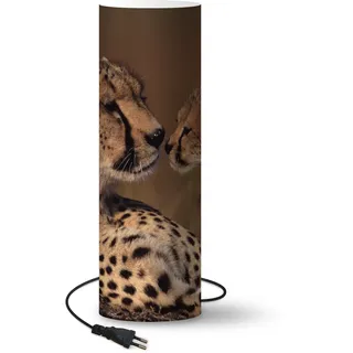 MuchoWow® Lampen Stehlampen Stehleuchte LED Leuchte Inklusive LED-Lampe Gepardenmutter und Jungtier 70 cm hoch Ø22.3 cm - Leuchte - Standleuchte Wohnzimmer Schlafzimmer Kinderzimmer - Beleuchtung - Lampe zum Lesen - Schlafzimmerleuchte - Lampen für das Wohnzimmer - Nachttischlampen - Kinderzimmerlampen - Bunt