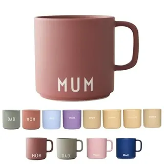 Design Letters Kaffeebecher mit Henkel MUM | MUM Tasse | Geschenke für Mama | Porzellan Kaffeetasse | Lieblingsmensch Geschenk | Tasse mit Spruch | Cappuccino Tassen | Teetasse | 250 Ml