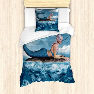 ABAKUHAUS Meerjungfrau Bettbezug Set, Grafik Kunstdruck Meerjungfrau Mädchen Auf Einem Felsen Im Meer Charakter, 135 x 200 cm + 80 x 80 cm, Marineblau Weiß