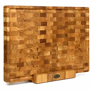 B4K® Schneidebrett mit Ständer aus Eiche Stirnholz 50 × 35 × 4 cm | Massiver Hackblock, Antibakterielles Hirnholzbrett, Mit Griffen, Saftrille & Silikonfüßen, Für Küche, Fleisch & BBQ