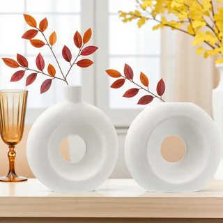 CULT at home Deko Vase weiß matt 2 Stück – weiße Donut Keramik Vasen Blumenvase weiß – Weisse Deko Scandi Aesthetic modern Wohnzimmer – Boho Vasen für Pampasgras Blumen Zweige – Höhe 14/17 cm