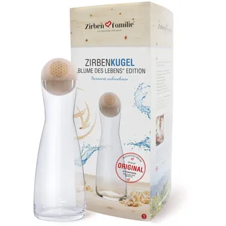 Zirben Familie Zirben Familie® das Original ZirbenKugel Set Wasserkaraffe | Verleiht dem Wasser eine besondere Note | 1 Liter SPIEGELAU Karaffe aus Kristallglas mit Deckel aus ZirbenHolz | Blume des Lebens Edition