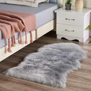 HARESLE Faux Lammfell Schaffell Teppich Kunstfell Dekofell Lammfellimitat Teppich Longhair Fell Wolle Sofa Teppich Werden in Schlafzimmern, Wohnzimmer Teppich (Grau, 60 x 90 cm)