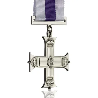 Medaille und Band The Military Cross (MC), Medaille und Band, für Offiziere, britische Streitkräfte, Dekoration für Galanterie, Nachbildung/Reproduktion