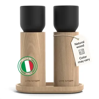 LARS NYSØM Salz und Pfeffermühle Holz Set - Manuelle Holzmühlen mit Keramikmahlwerk und Untersetzer - Große Pfeffermühle & Salzmühle für Grobes Salz - Gewürzmühle für Küche oder Tisch (Carbon Black)