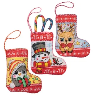 Riolis Kreuzstich Stickpackung Weihnachtsstrümpfe klein, 3er-Set, Zählmuster, a 11x15cm