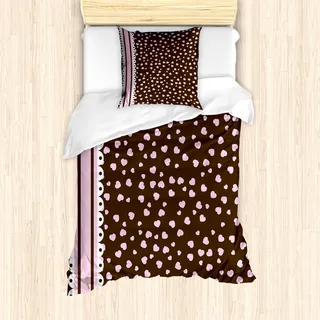 ABAKUHAUS Schokolade Mantele, Romatinc Herz-Motiv, Milbensicher Allergiker geeignet mit Kissenbezügen, 135 cm x 200 cm - 80 x 80 cm, Pale Pink, Braun, Weiß - Rosa