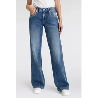 Bootcut-Jeans HERRLICHER "Edna Denim Comfort", Damen, Gr. 26, Länge 32, blau (snake blau), Denim/Jeans, Obermaterial: 98% Baumwolle, 2% Elasthan, ausgestellt, Jeans Bootcut-Jeans, Topseller