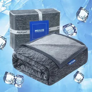 MIULEE Kühldecke Sommerdecke 150x200cm Erwachsene und Kinder 2 in 1 Selbstkühlende Decken mit Arc-Chill Q-MAX>0.4 Kühlfasern Wohndecke Sofadecke Grau