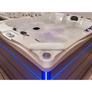 Whirlpool Outdoor Spa Pool Massagebad Blubberbad Außenwhirlpool 213x165 cm