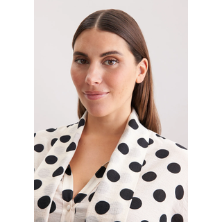 Rüschenbluse SEIDENSTICKER "Schwarze Rose", Damen, Gr. 4XL (48), off, weiß, 86% Viskose, 14% Polyamid, gemustert, oversize, Blusen Rüschenbluse, 1/1 Binderkragen Druck