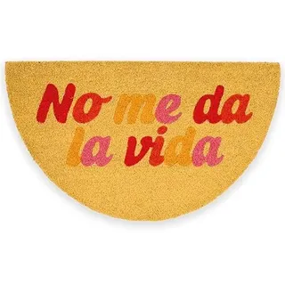 Fisura – Fußmatte “No me da la vida” aus Kokosnuss mit Rutschfester PVC-Basis. Handbemalte Innenmatte in Beige. Türmatte mit lustigem Spruch. 70 x 40 cm.