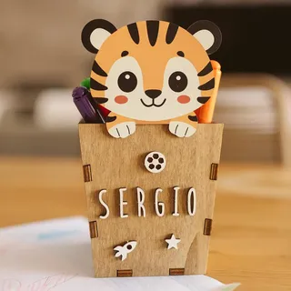WONDEE Personalisierter Stifthalter aus Holz mit Namen, Tiger Schreibtisch Organizer für Kinder, Geburtstagsgeschenke für die Schule für Kinder, Schreibtischzubehör für Jungen und Mädchen