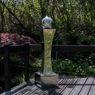 KÖHKO® Springbrunnen "MARS" Ø 20 cm mit LED-Beleuchtung in eckigen Edelstahlbecken hochglanzpoliert 21014 Brunnen für Terrasse Wohnzimmer - Silber
