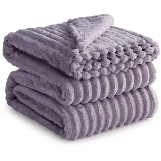 RUIKASI Kuscheldecke Flauschig Decke Lila - 230x270cm Riesig Fleecedecke Sofadecke Couchdecke für Wohnzimmer Deko Blanket, Weiche Wolldecke Warme Korddecke als Tagesdecke