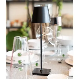 Poldina Pro Black LED-Tischleuchte, wiederaufladbar und dimmbar mit einer Akkulaufzeit von bis zu 12 Stunden. Außen IP65. - Schwarz