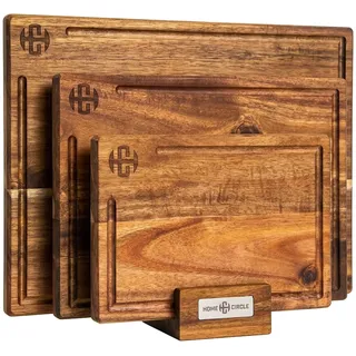 HOMECIRCLE Schneidebrett Set 3-teilig aus massivem Akazienholz, 2 cm dick, 40 x 30/33 x 24/26 x 18 cm, mit Halter, Saftrille und Bienenwachs-Veredelung